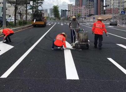熱熔標(biāo)線(xiàn)施工溫度要求？道路標(biāo)線(xiàn)施工廠(chǎng)家為你介紹